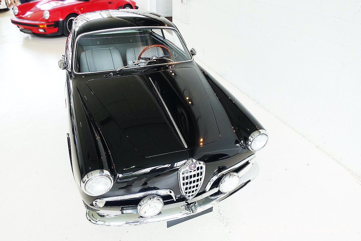 1957-Alfa-Romeo-Giulietta-Sprint-Black-12