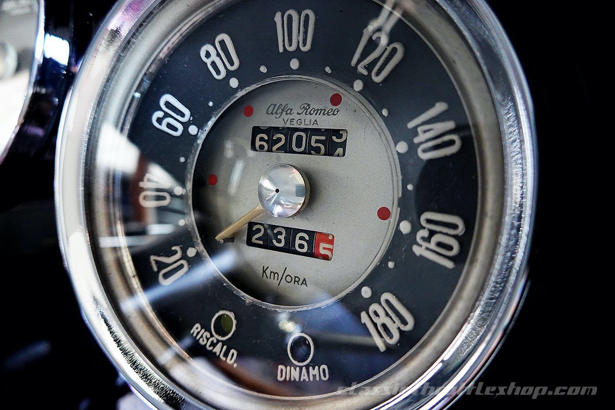 1957-Alfa-Romeo-Giulietta-Sprint-Black-38