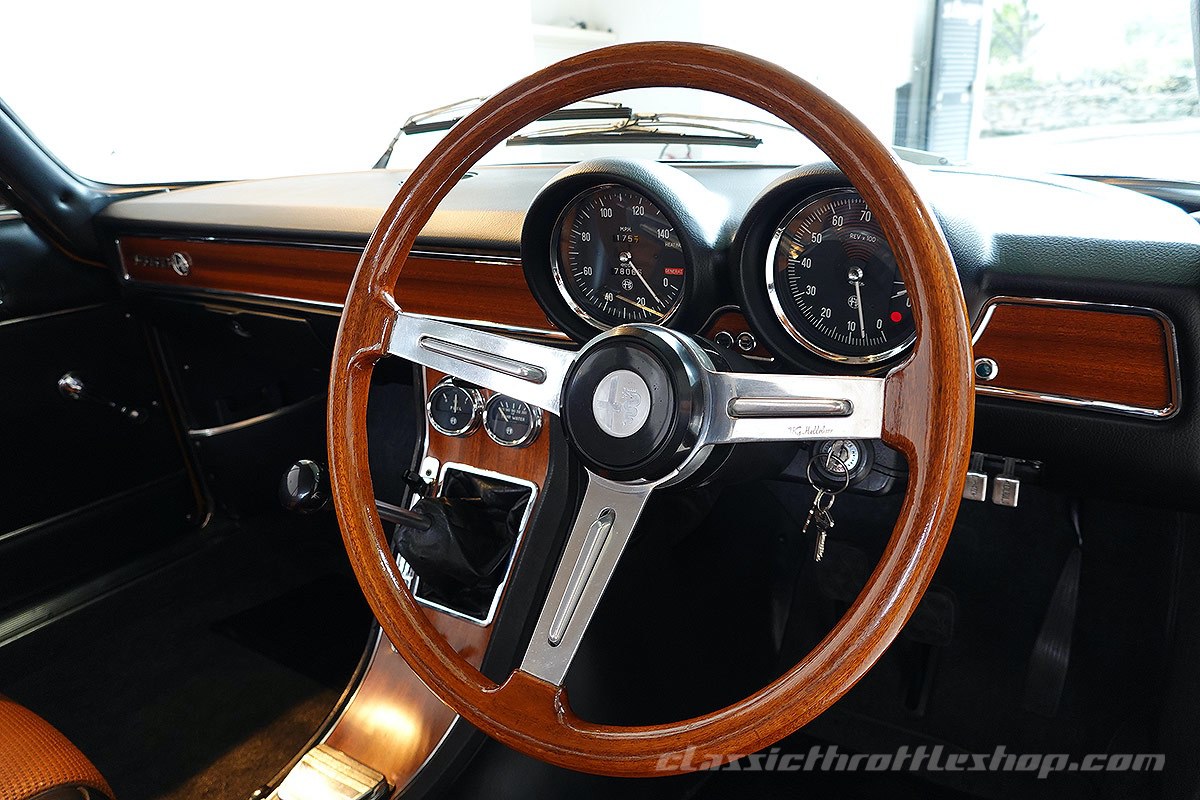 1969-Alfa-Romeo-1750-GTV-Giallo-Ocra-37