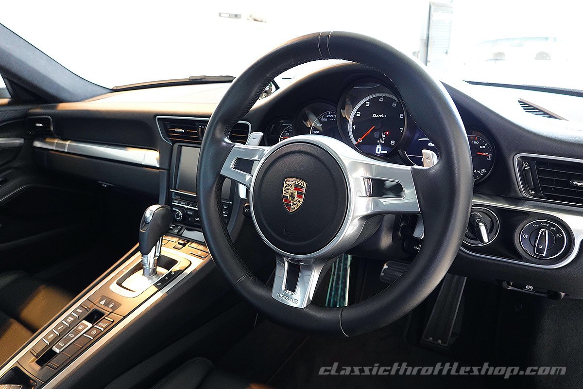 2015-Porsche-911-991-Turbo-White-35