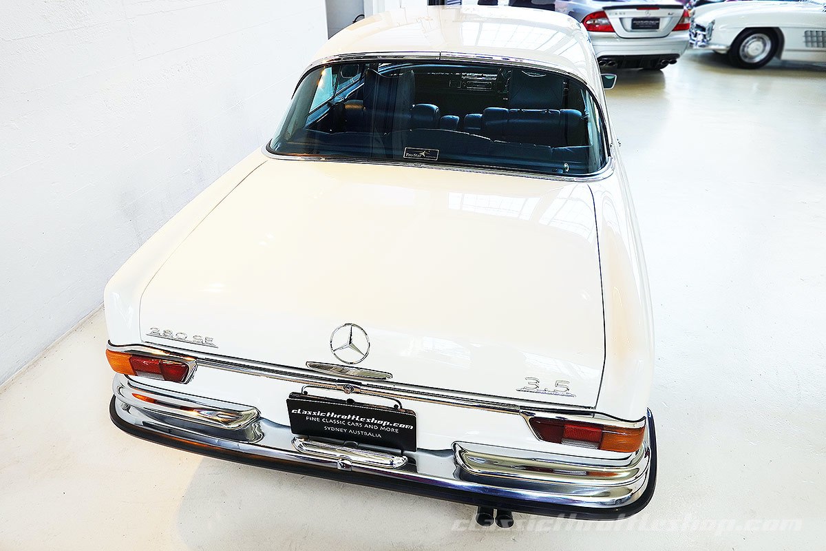 1971-Mercedes-Benz-280-SE-3.5-Papyrus-White-13