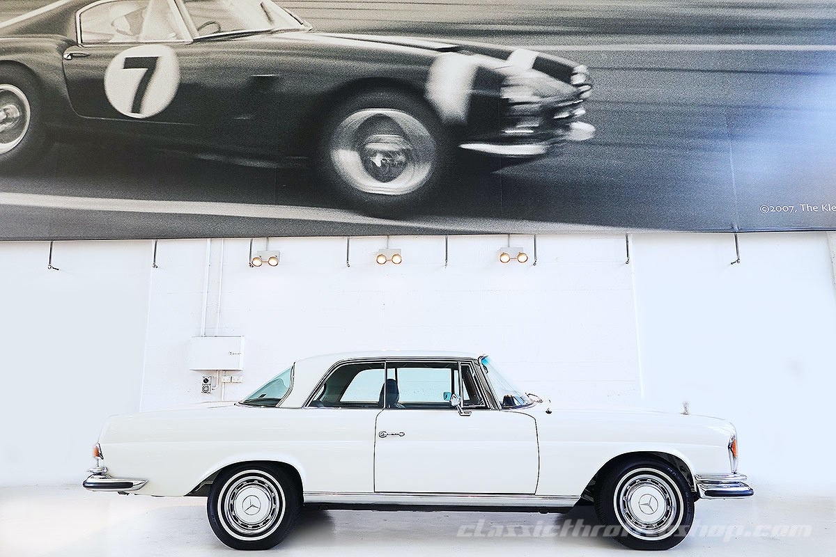 1971-Mercedes-Benz-280-SE-3.5-Papyrus-White-7