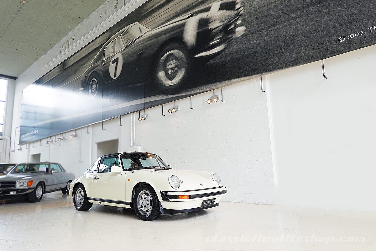 1982-Porsche-911-SC-Targa-Chiffron-White-13