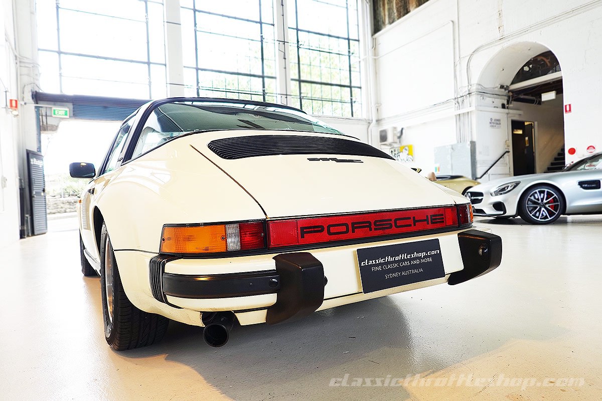 1982-Porsche-911-SC-Targa-Chiffron-White-4