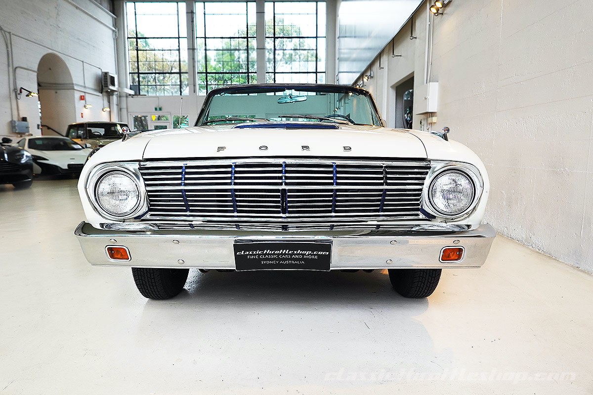 1963-Ford-Falcon-Futura-Corinthian-White-2