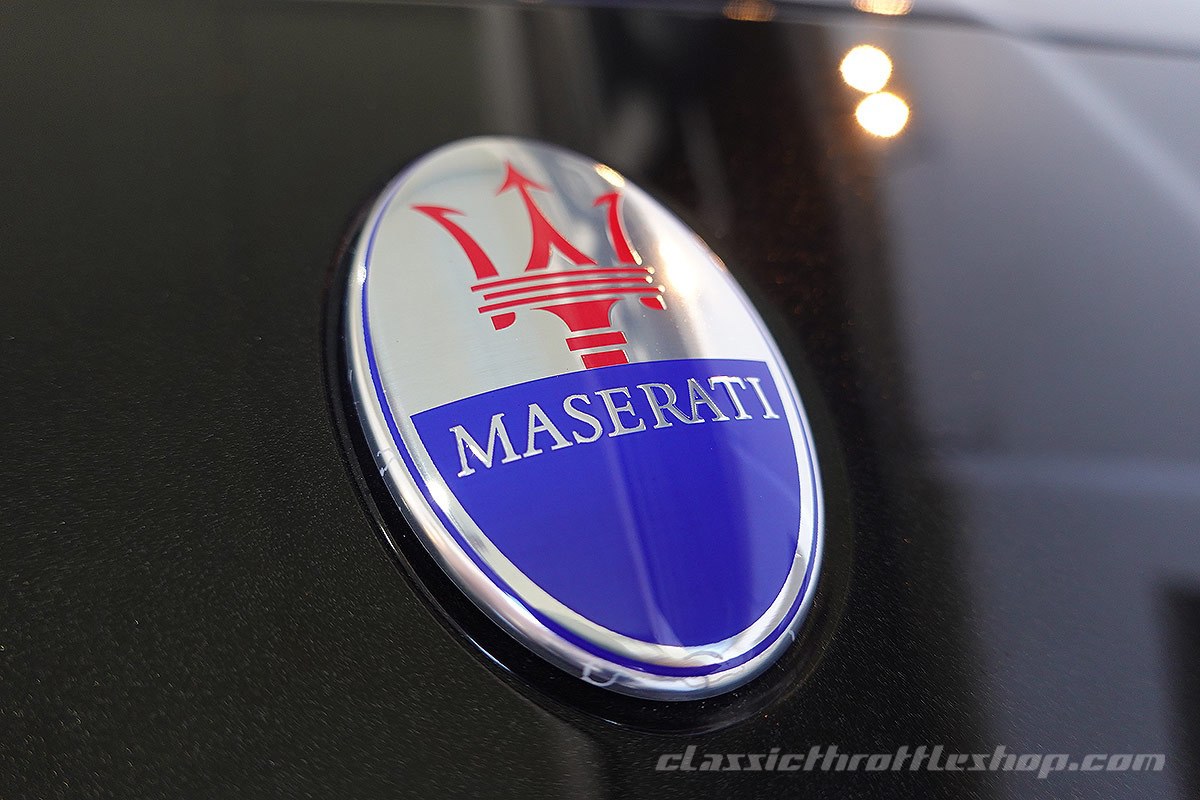 2012-Maserati-Gran-Turismo-Sport-Nero-Carbonio-22