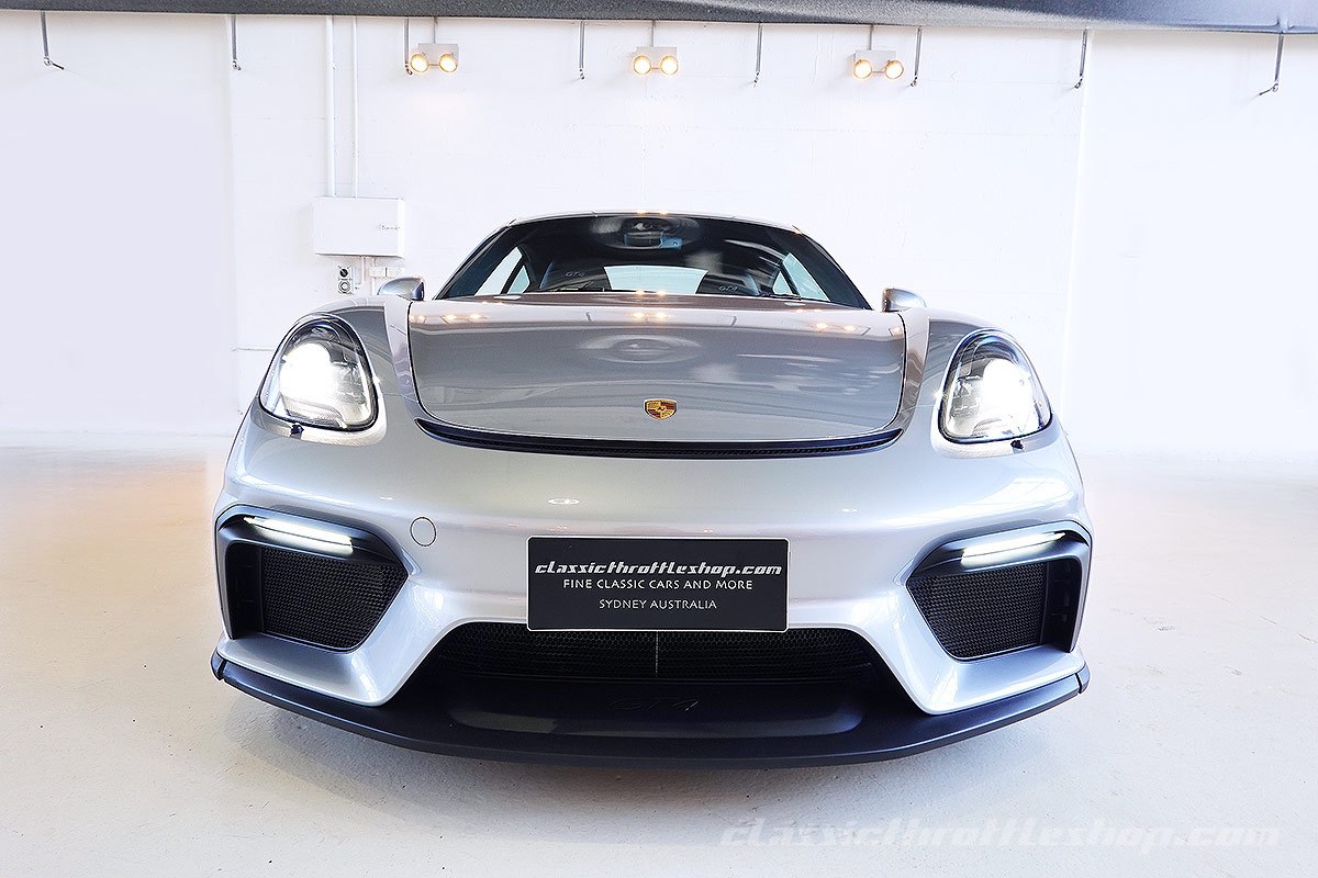 2020-Porsche-718-Cayman-GT4-GT-Silver-9