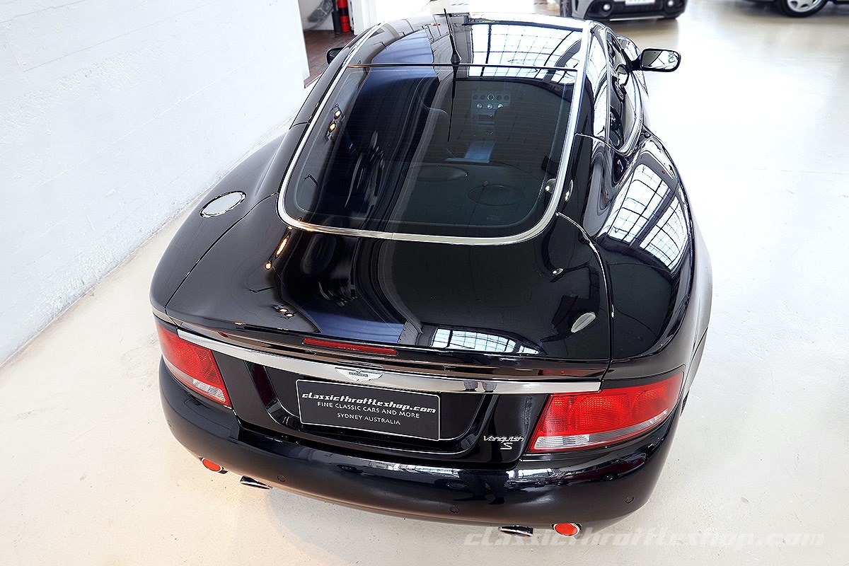 2007-Aston-Martin-Vanquish-S-Onyx-Black-13