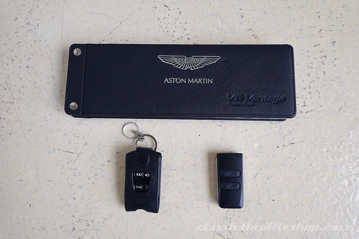 2016-Aston-Martin-V8-Vantage-GT-Onyx-Black-45