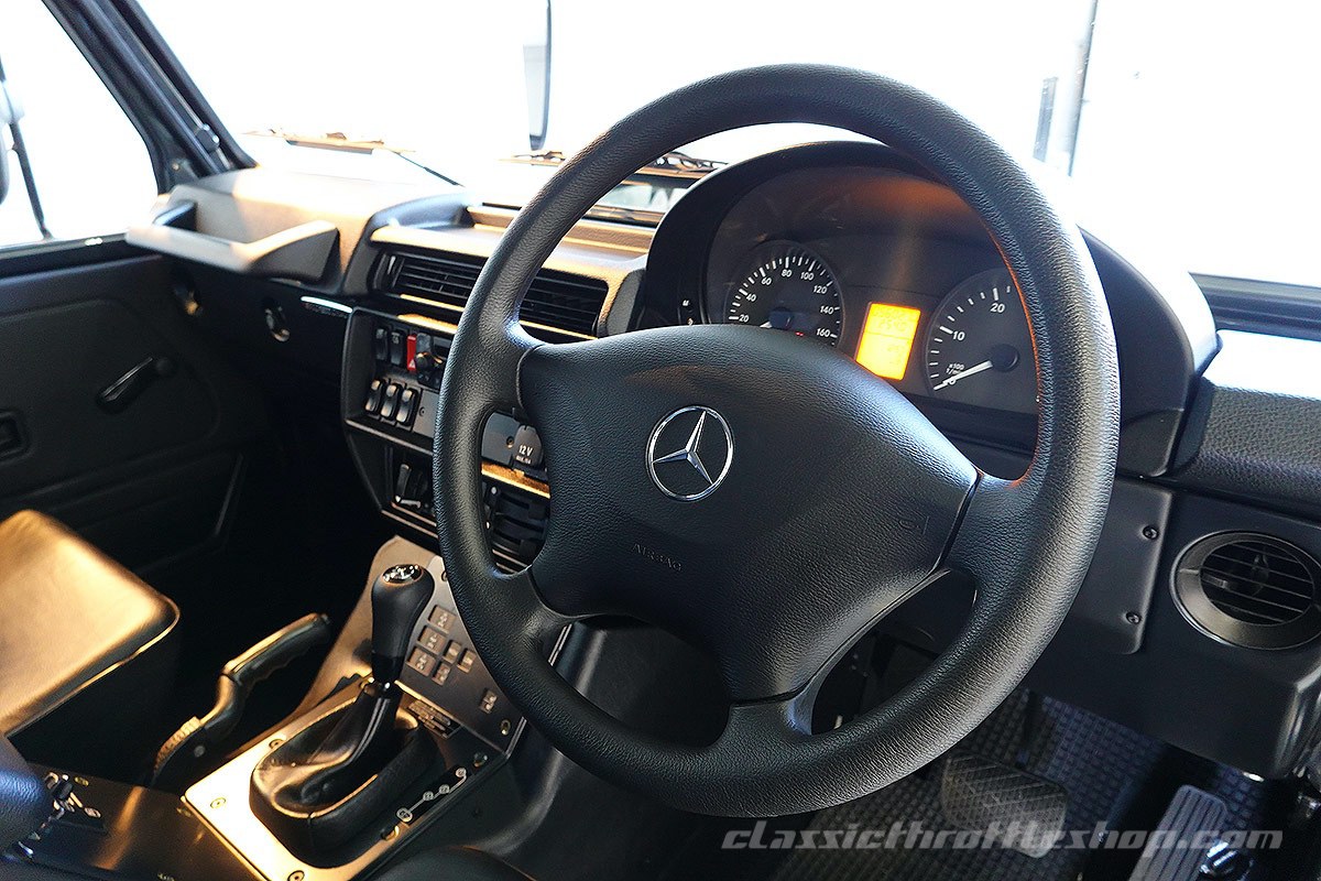 2018-Mercedes-Benz-G300-CDi-Professional-39