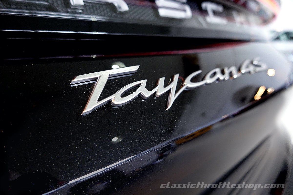 2020-Porsche-Taycan-4S-MY21-Jet-Black-25