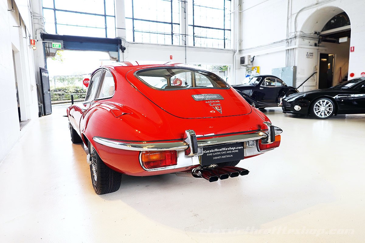 1973-Jaguar-E-Type-S3-V12-FHC-Red-4