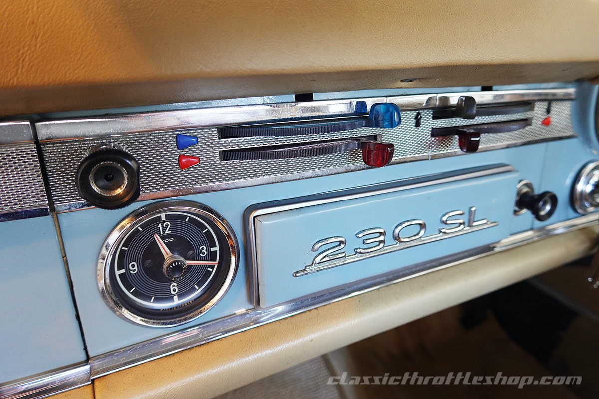 1964-Mercedes-Benz-230-SL-Horizon-Blue-44