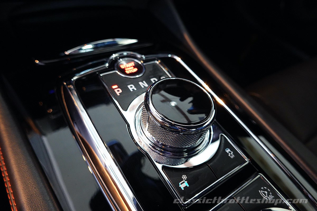 2014-Jaguar-XKR-Ebony-Black-42