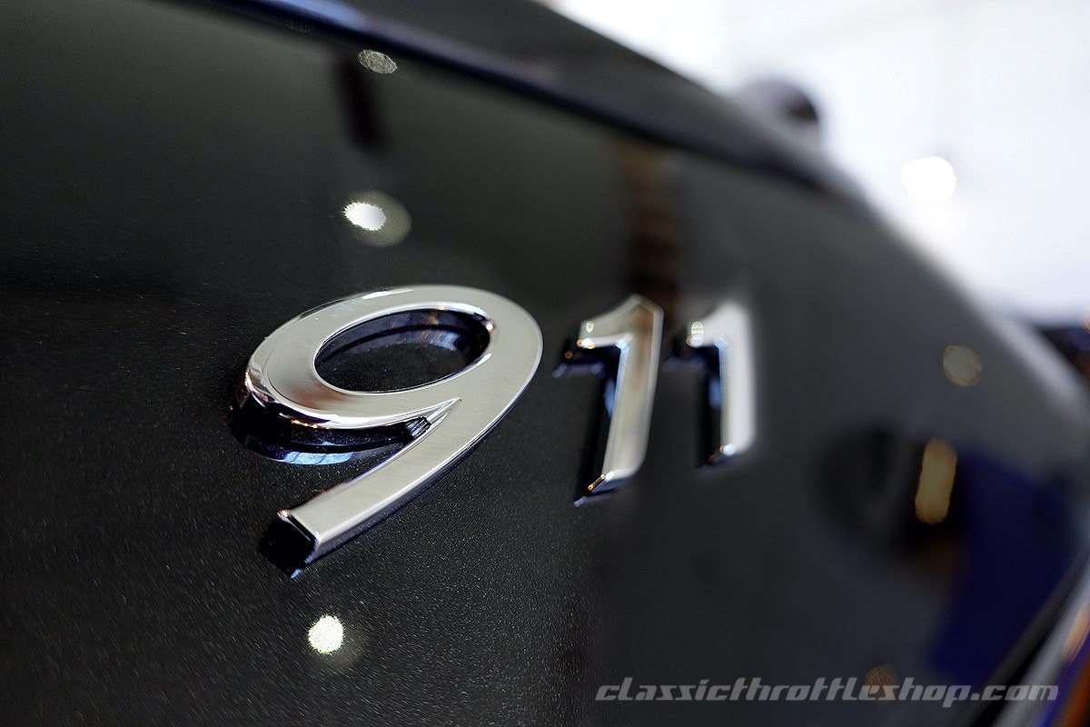 2011-Porsche-997-Carrera-Black-Edition-22
