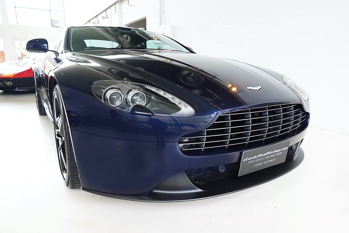 2015-Aston-Martin-V8-Vantage-Midnight-Blue-1