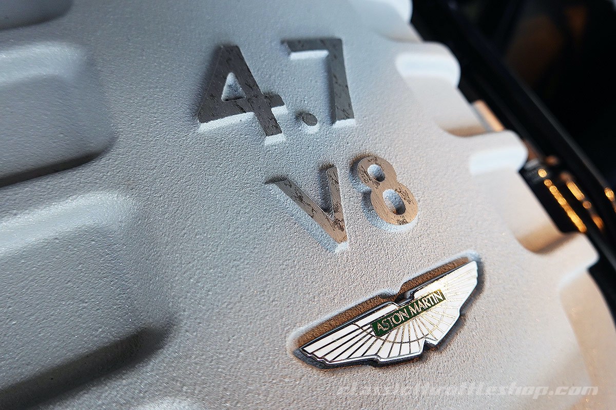 2015-Aston-Martin-V8-Vantage-Midnight-Blue-28