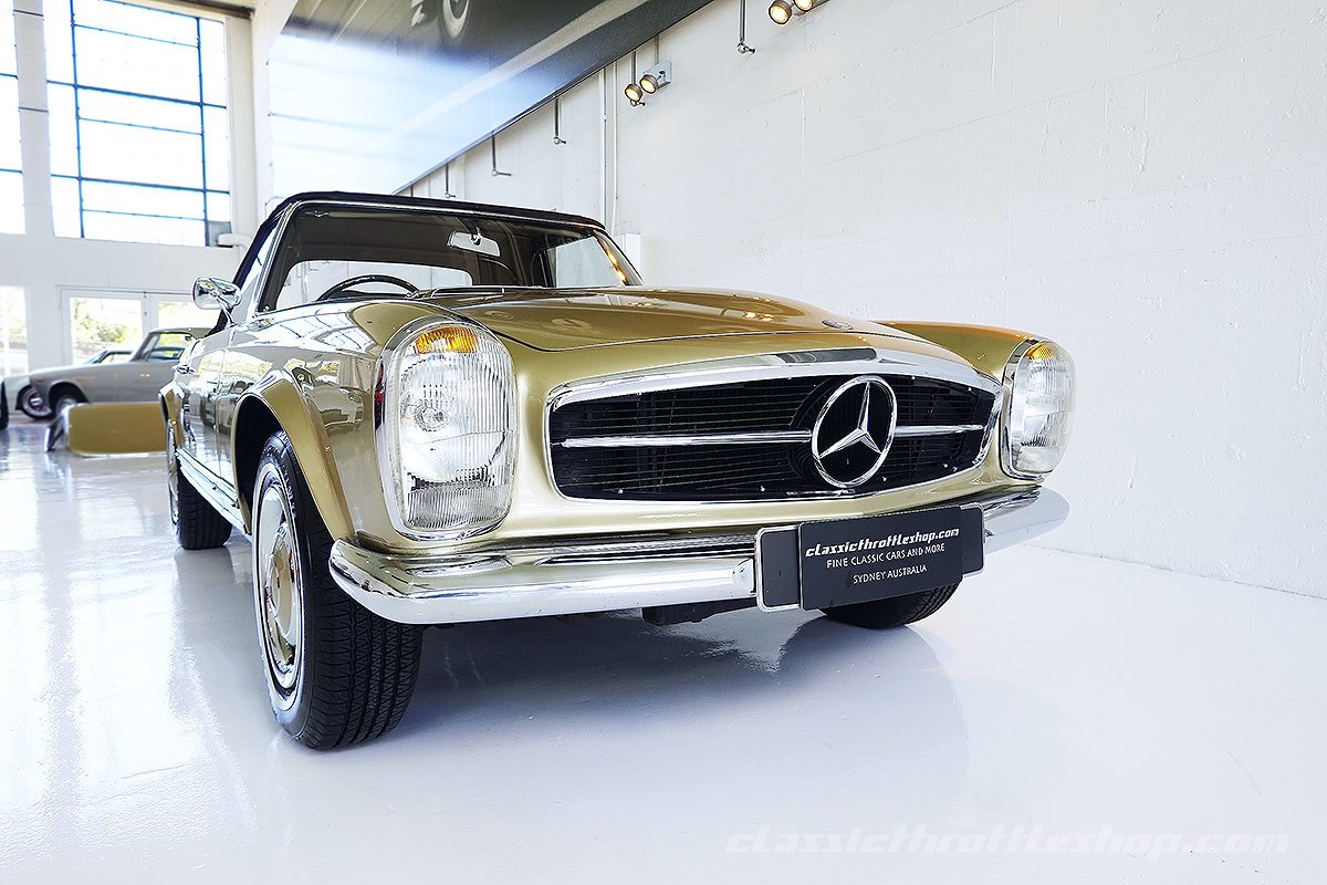 1967-Mercedes-Benz-250-SL-Light-Metallic-Gold-1