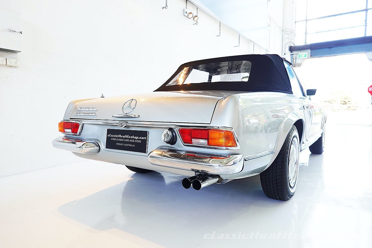 1969-Mercedes-Benz-280-SL-Classic-Silver-6