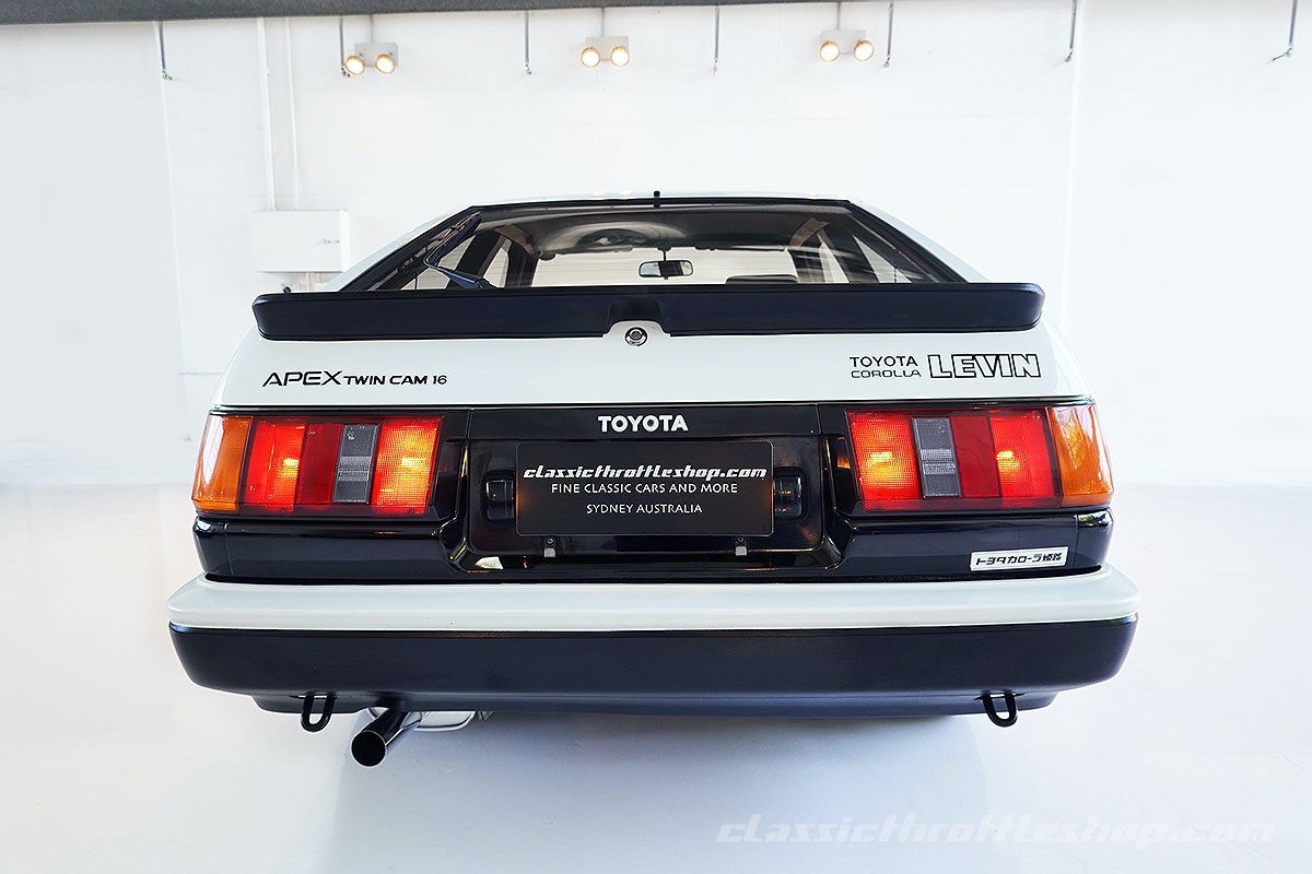 1984-Toyota-Corolla-Levin-1600-GT-APEX-White-10