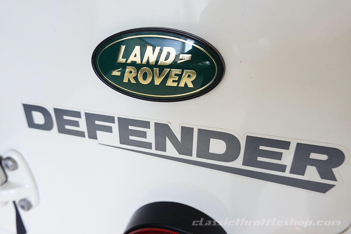 2008-Land-Rover-Defender-110-White-23