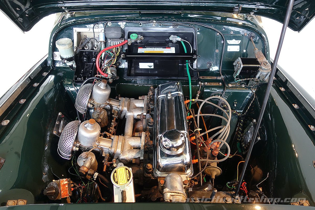 1960-Triumph-TR3A-British-Racing-Green-27