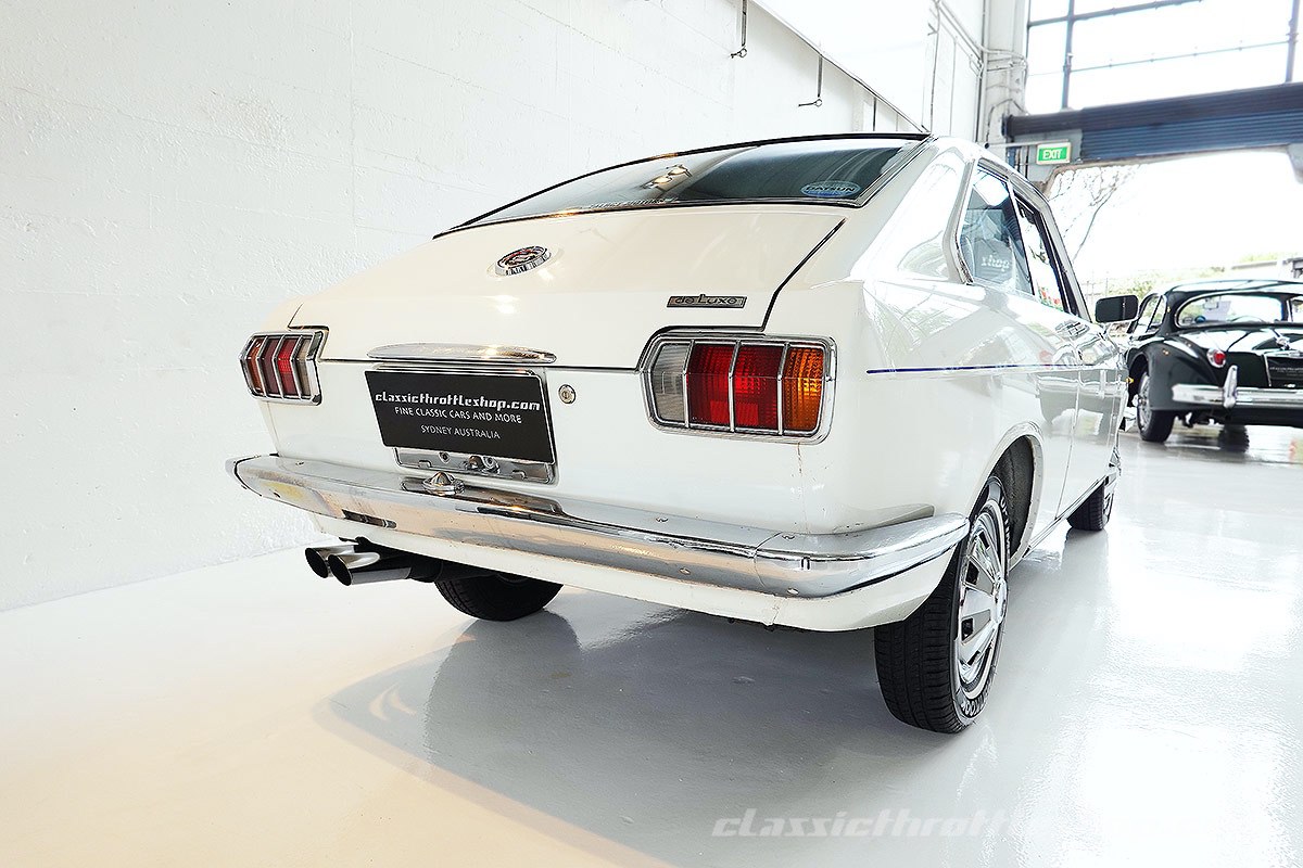 1969-Datsun-1000-Deluxe-Sunshine-White-6