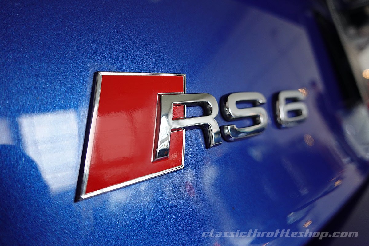 2016-Audi-RS6-Avant-Sepang-Blue-27