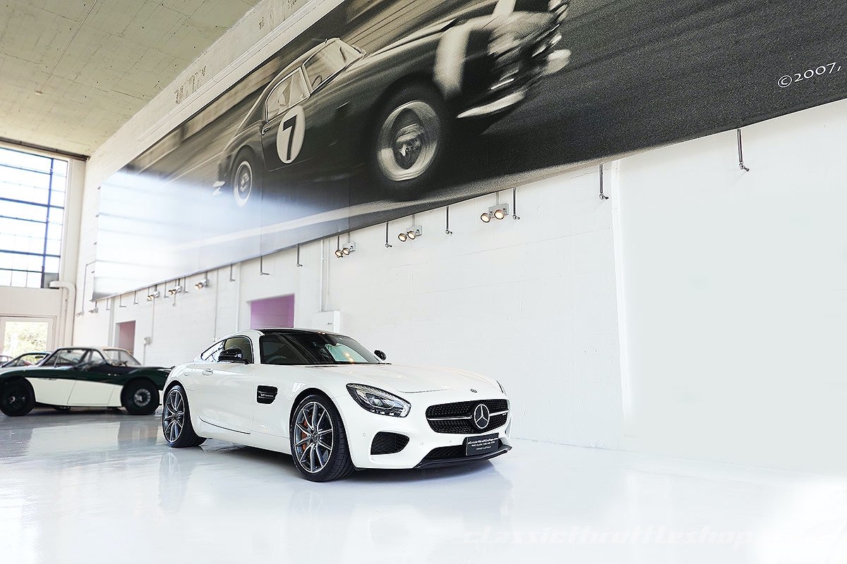2016-Mercedes-Benz-AMG-GT-S-Diamond-White-14