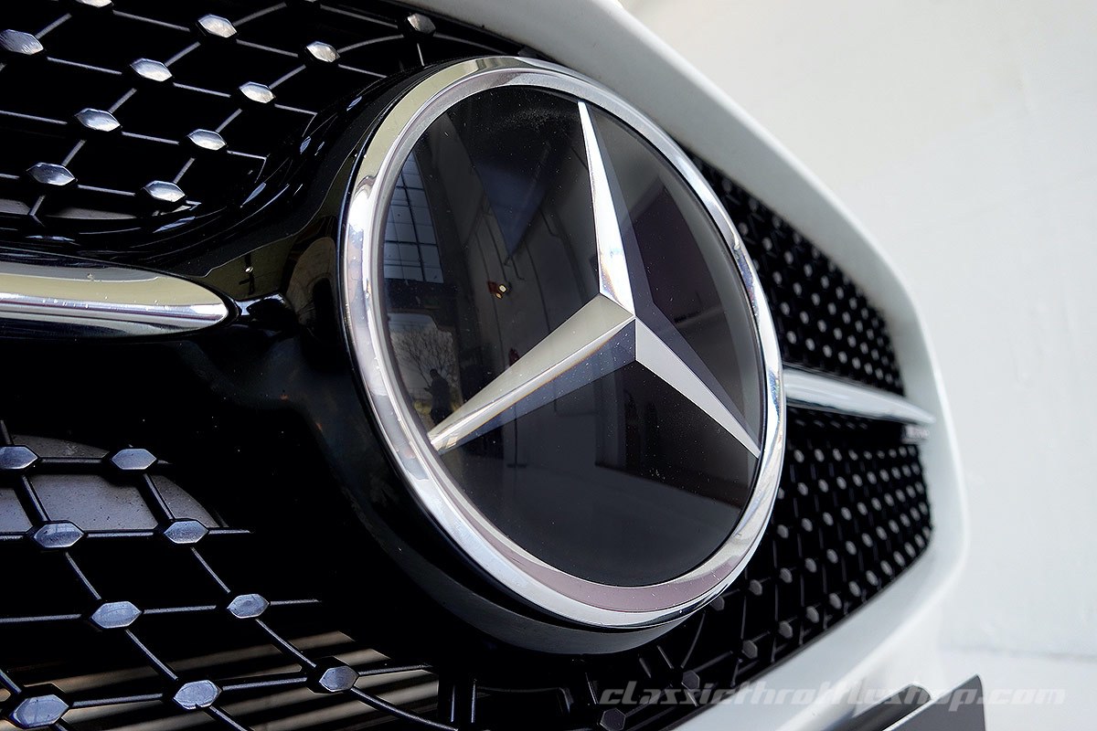 2016-Mercedes-Benz-AMG-GT-S-Diamond-White-24