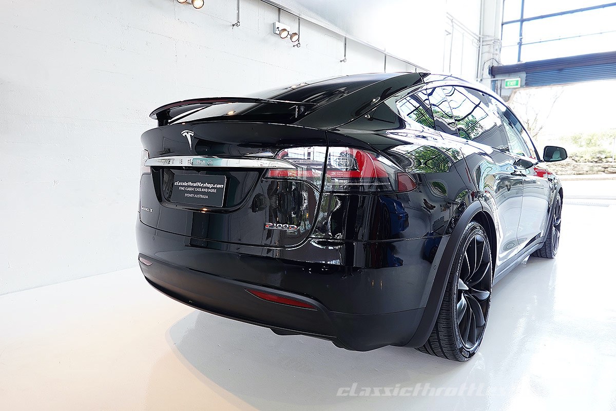 2017-Tesla-Model-X-P100D-Obsidian-Black-6