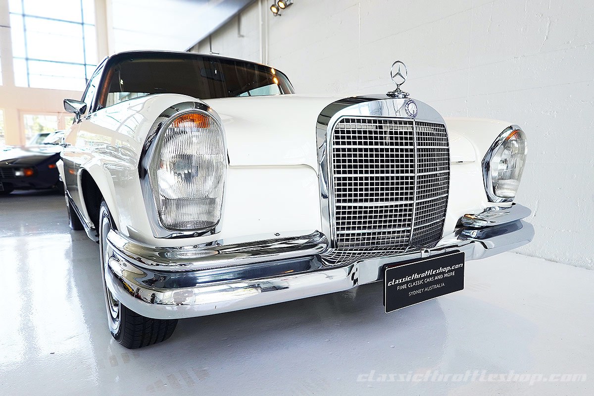 1969-Mercedes-Benz-280-SE-Mercedes-White-1