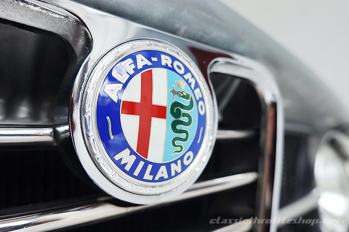1971-Alfa-Romeo-GTV-1750-Light-Grey-Metallic-21