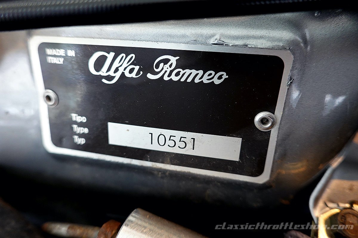 1971-Alfa-Romeo-GTV-1750-Light-Grey-Metallic-31
