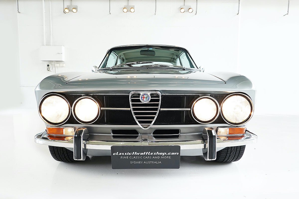 1971-Alfa-Romeo-GTV-1750-Light-Grey-Metallic-9