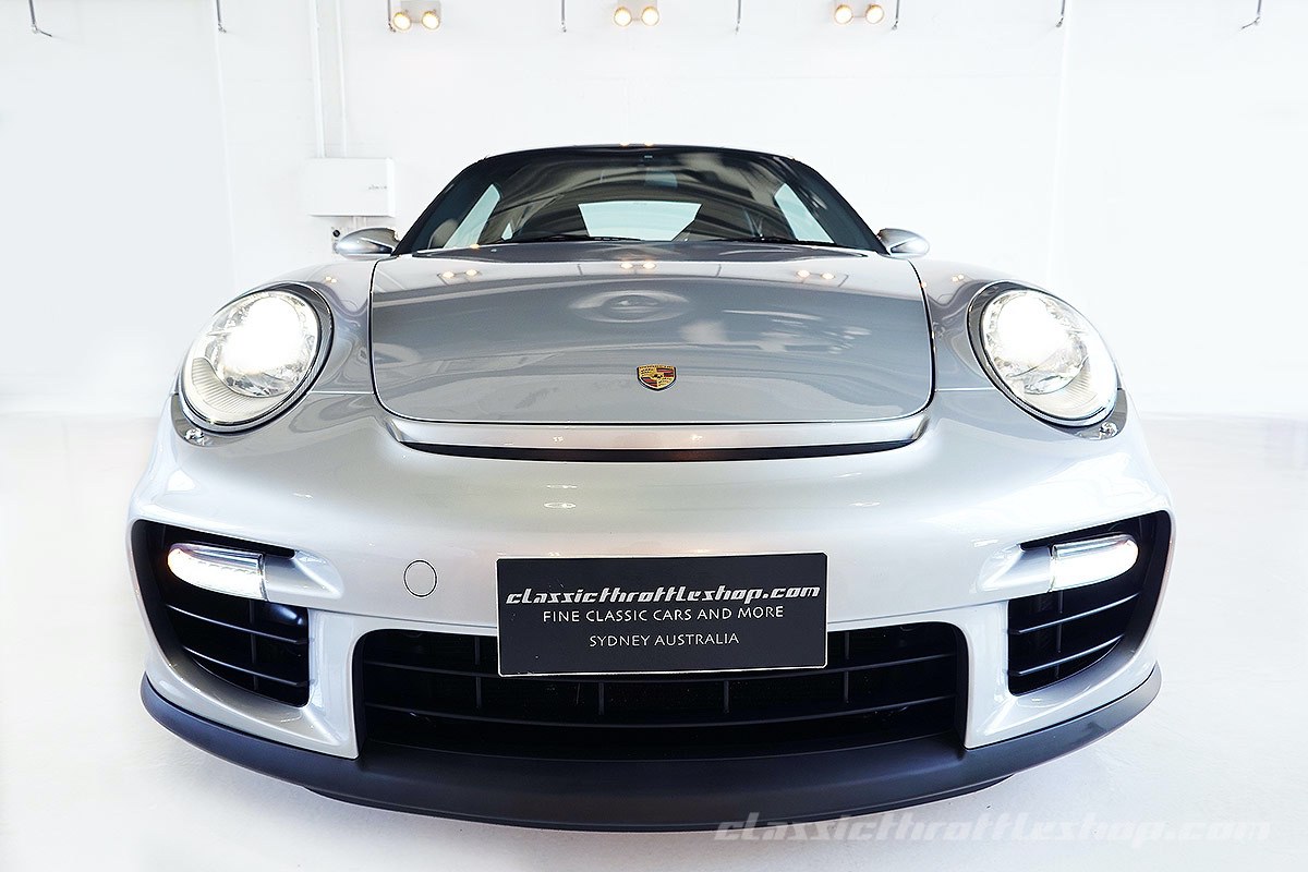 2008-Porsche-997-GT2-Arctic-Silver-9