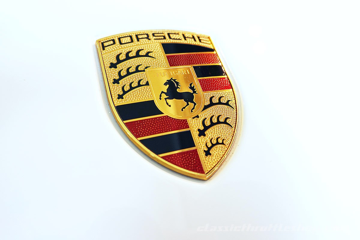 2013-MY14-Porsche-911-991.1-GT3-Pure-White-22