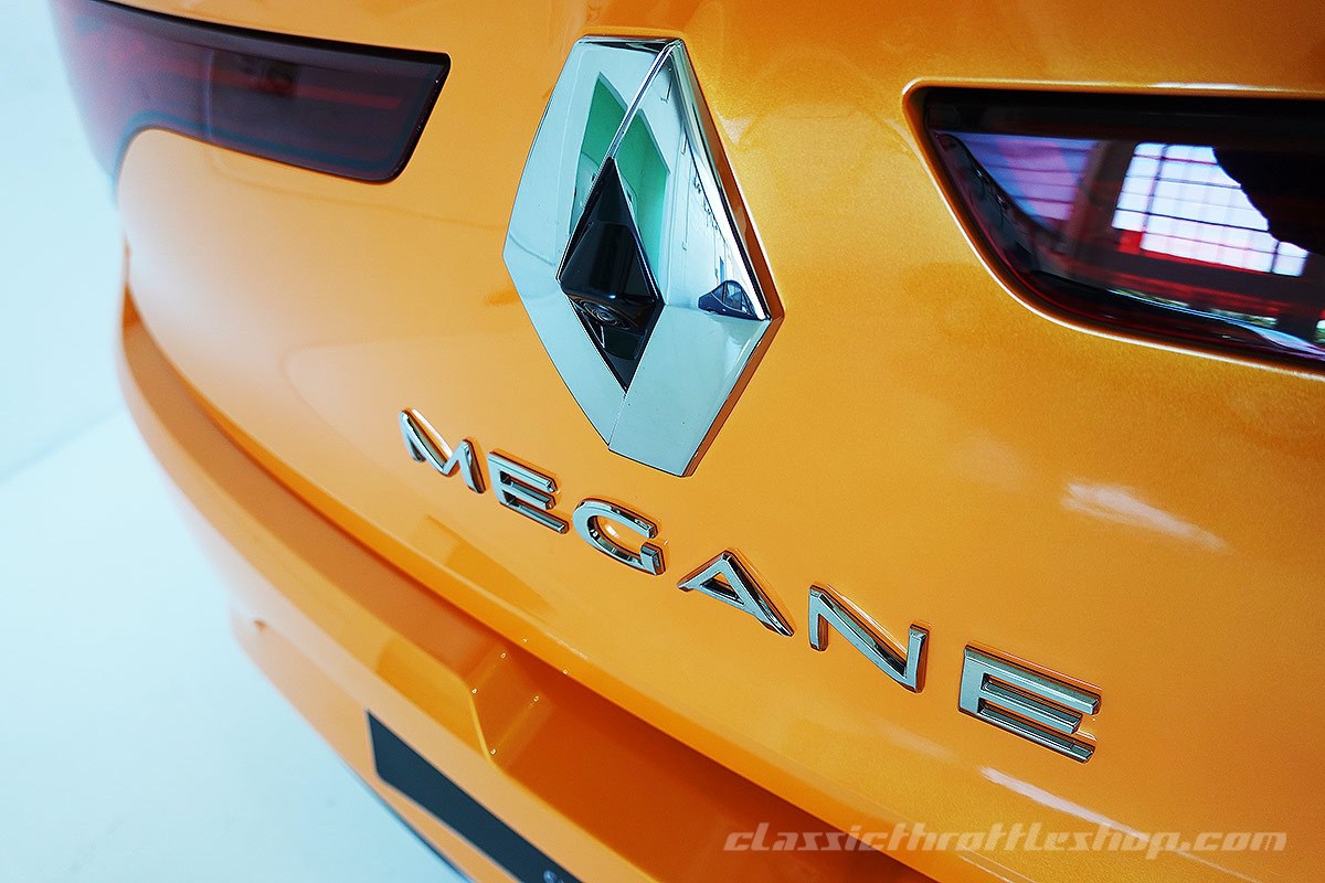 2021-Renault-Megane-RS-Tonic-Orange-24