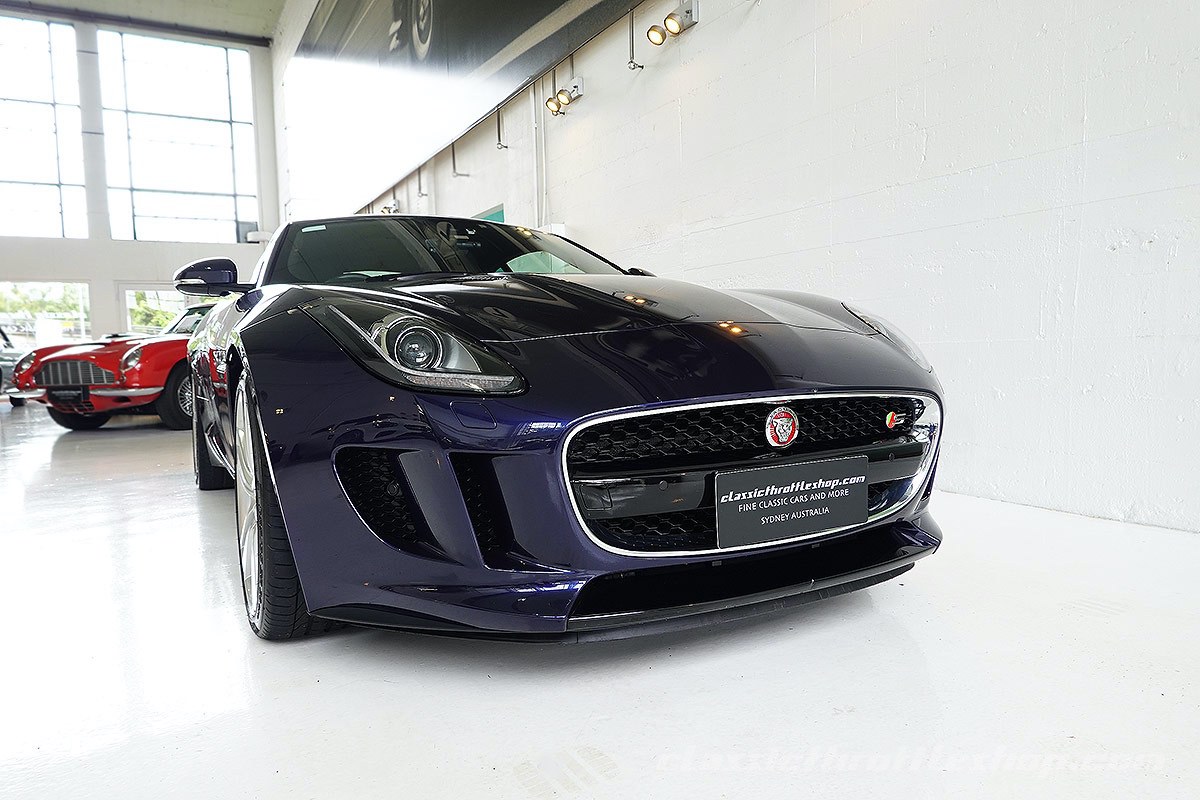2016-Jaguar-F-Type-Dark-Sapphire-Metallic-1