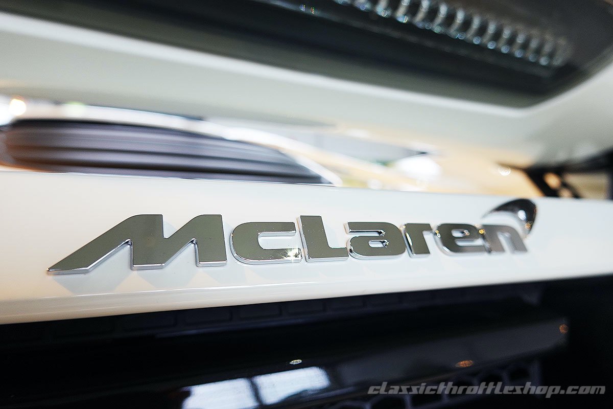 2013-McLaren-12C-Spider-White-25
