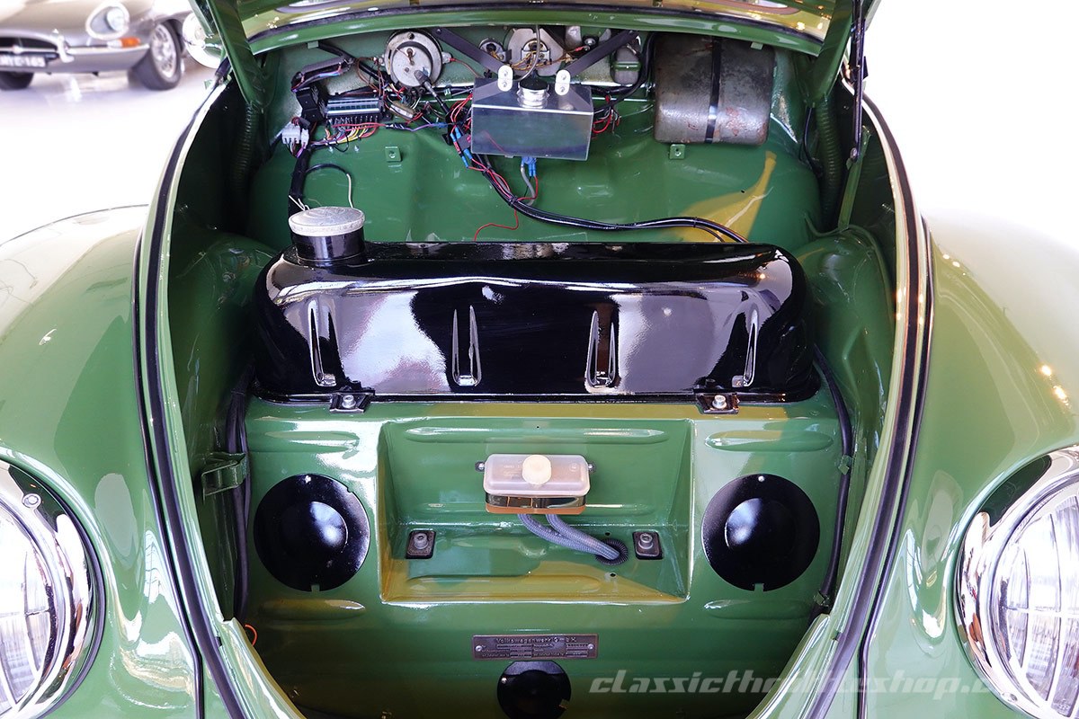 1969-Volkswagen-Beetle-Olive-26
