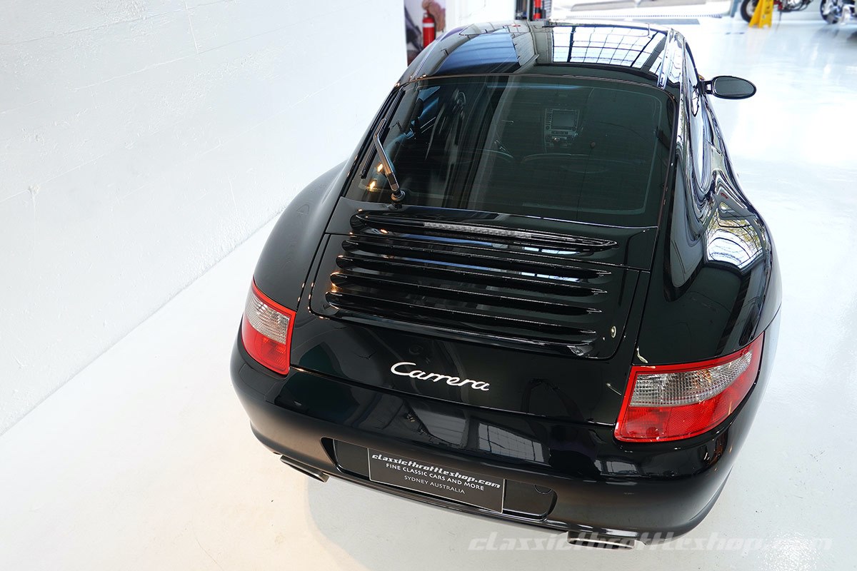 2006-Porsche-997-Carrera-Black-13
