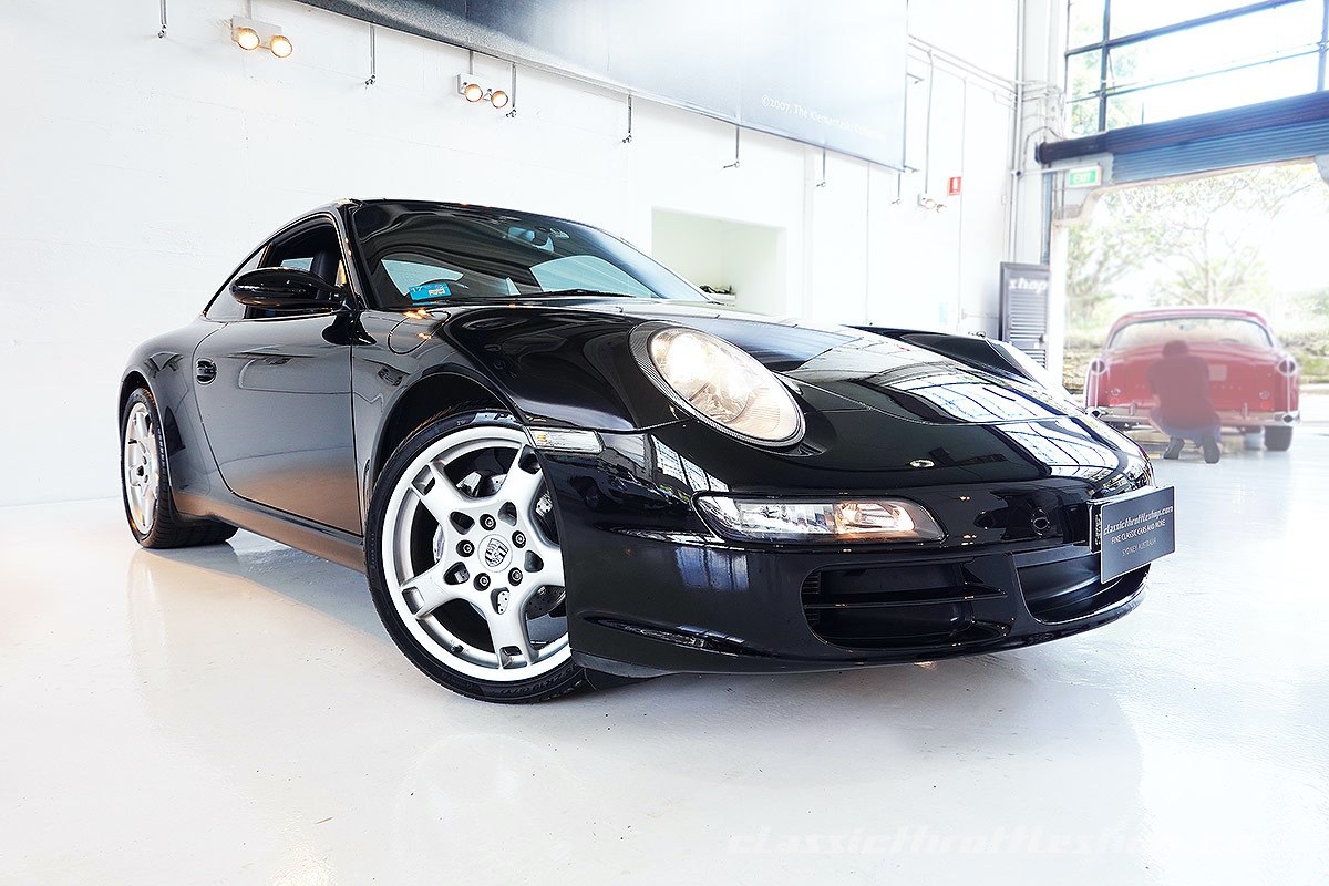 2006-Porsche-997-Carrera-Black-8
