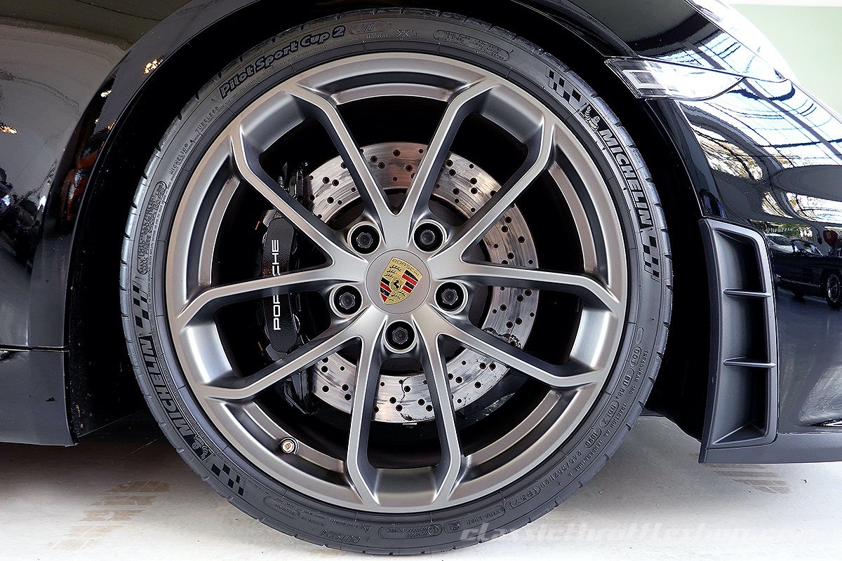 2020-Porsche-718-Cayman-GT4-Basalt-Black-27