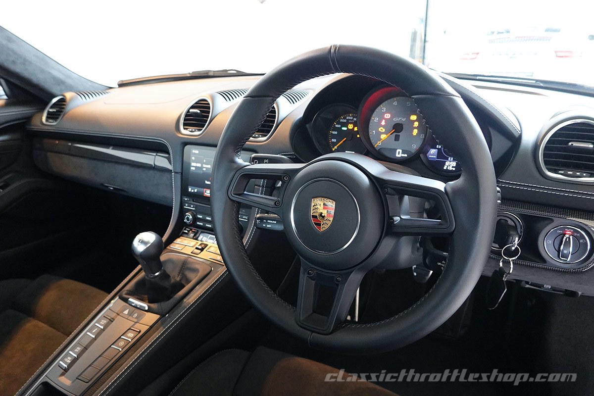 2020-Porsche-718-Cayman-GT4-Basalt-Black-38
