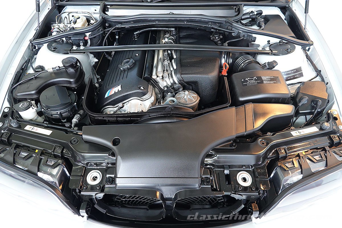 2006-BMW-E46-M3-Titanium-Silver-Metallic-30