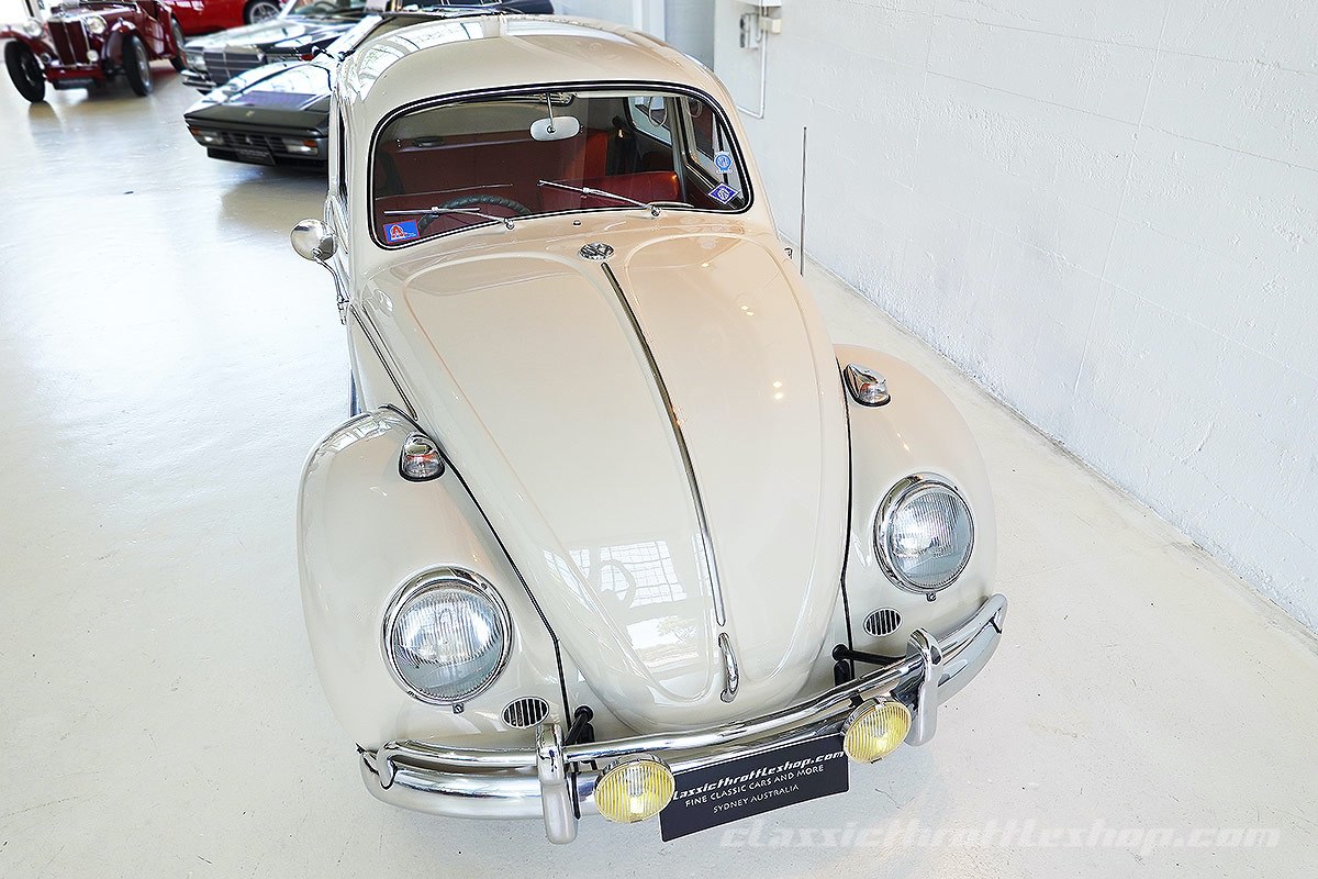 1967-Volkswagen-Beetle-1300-Deluxe-Savannah-Beige-12