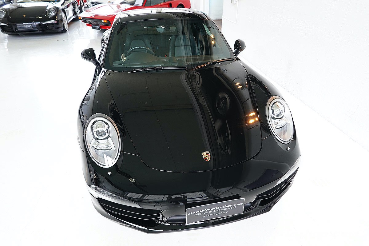 2014-Porsche-991-Carrera-S-Black-12