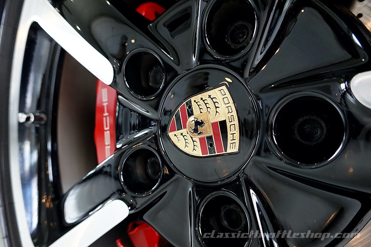 2014-Porsche-991-Carrera-S-Black-26