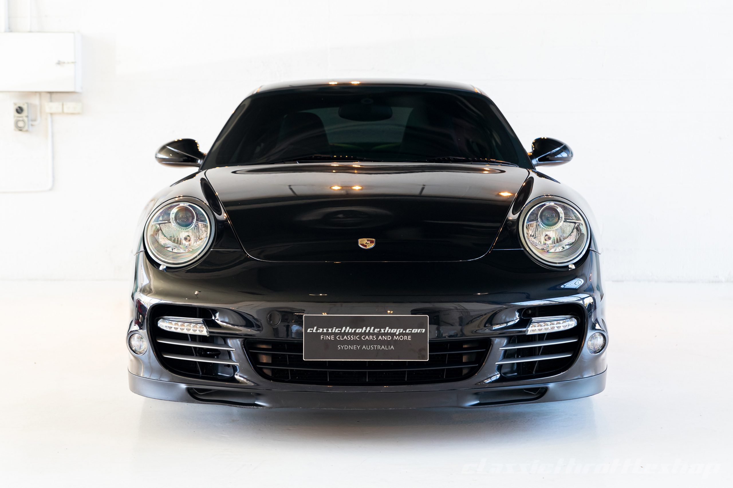 Porsche_911_Turbo_Coupe_10